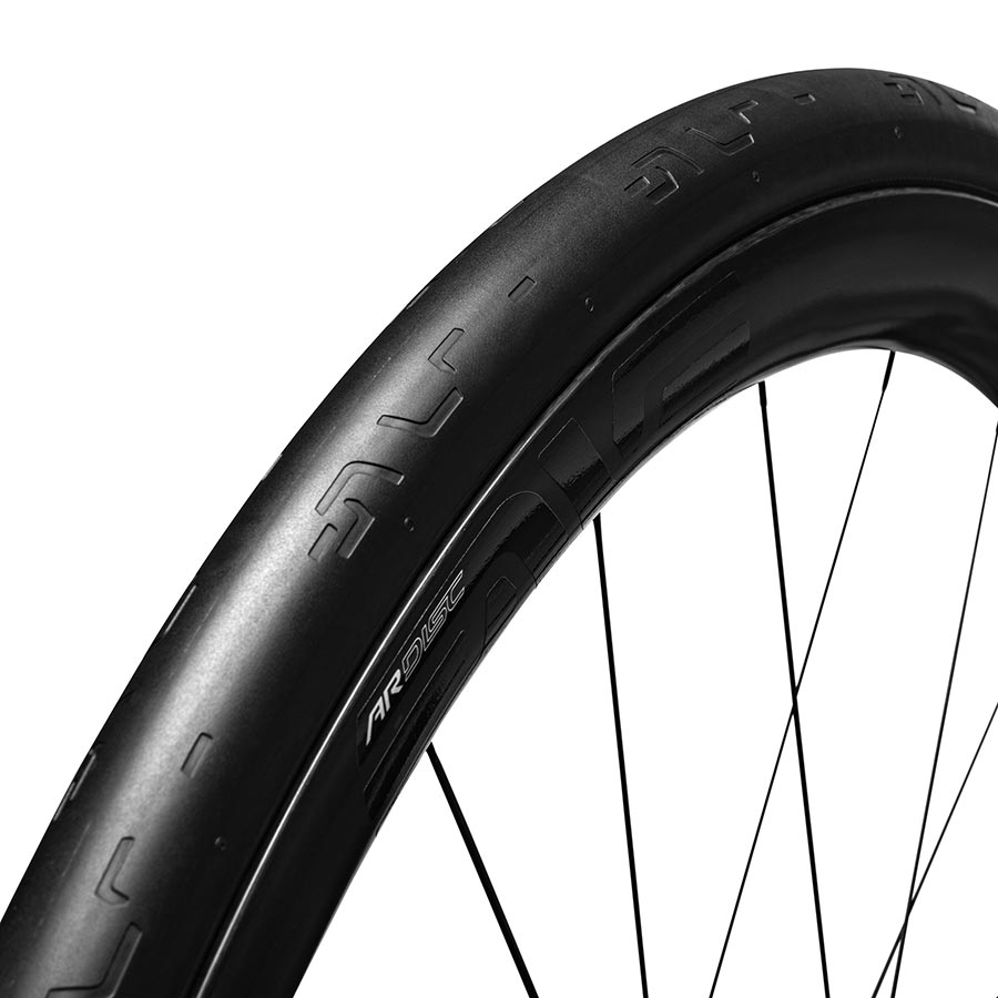 ENVE SES Tubeless Road Tire 700x33C Folding Tubeless Ready Black - The Bike Hub