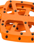 E*thirteen Base Platform Pedals Composite Body Naranja